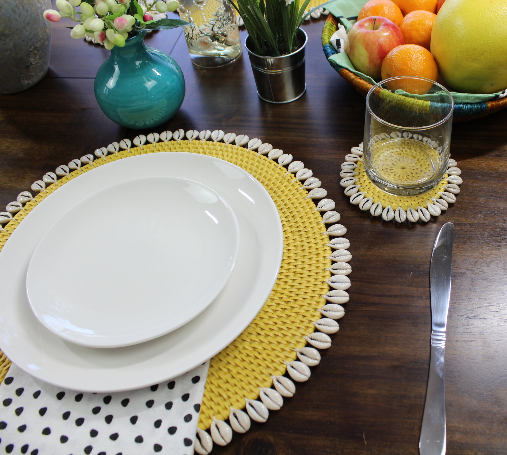 Dinning-Table-Setting-Luxury-High-Quality-Handmade-Sustainable-Yellow-Rattan-Seashell-Placemat-9