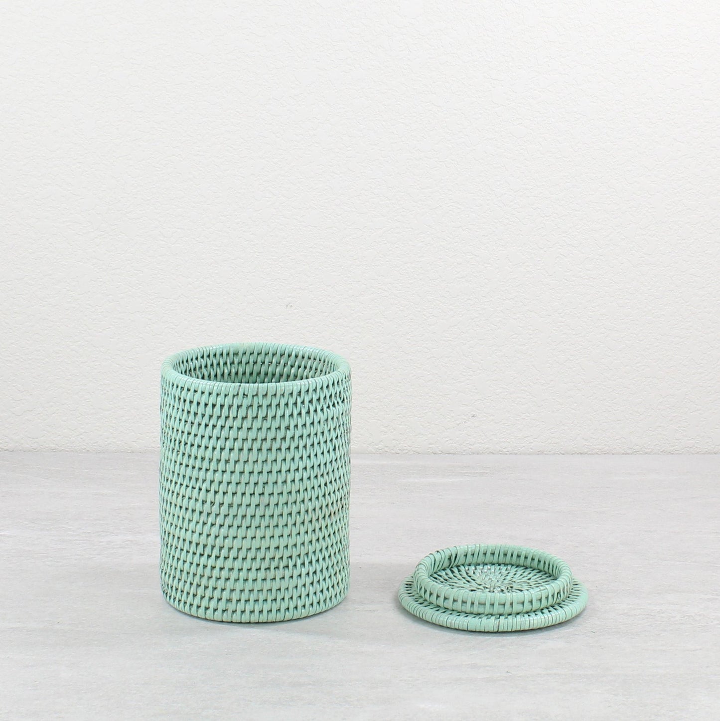 Eco-Handcraft-Rattan_Round_Box_with_Lid_no_Insert_-Sustainable_Home_Organizing-Sage-Leaf-004