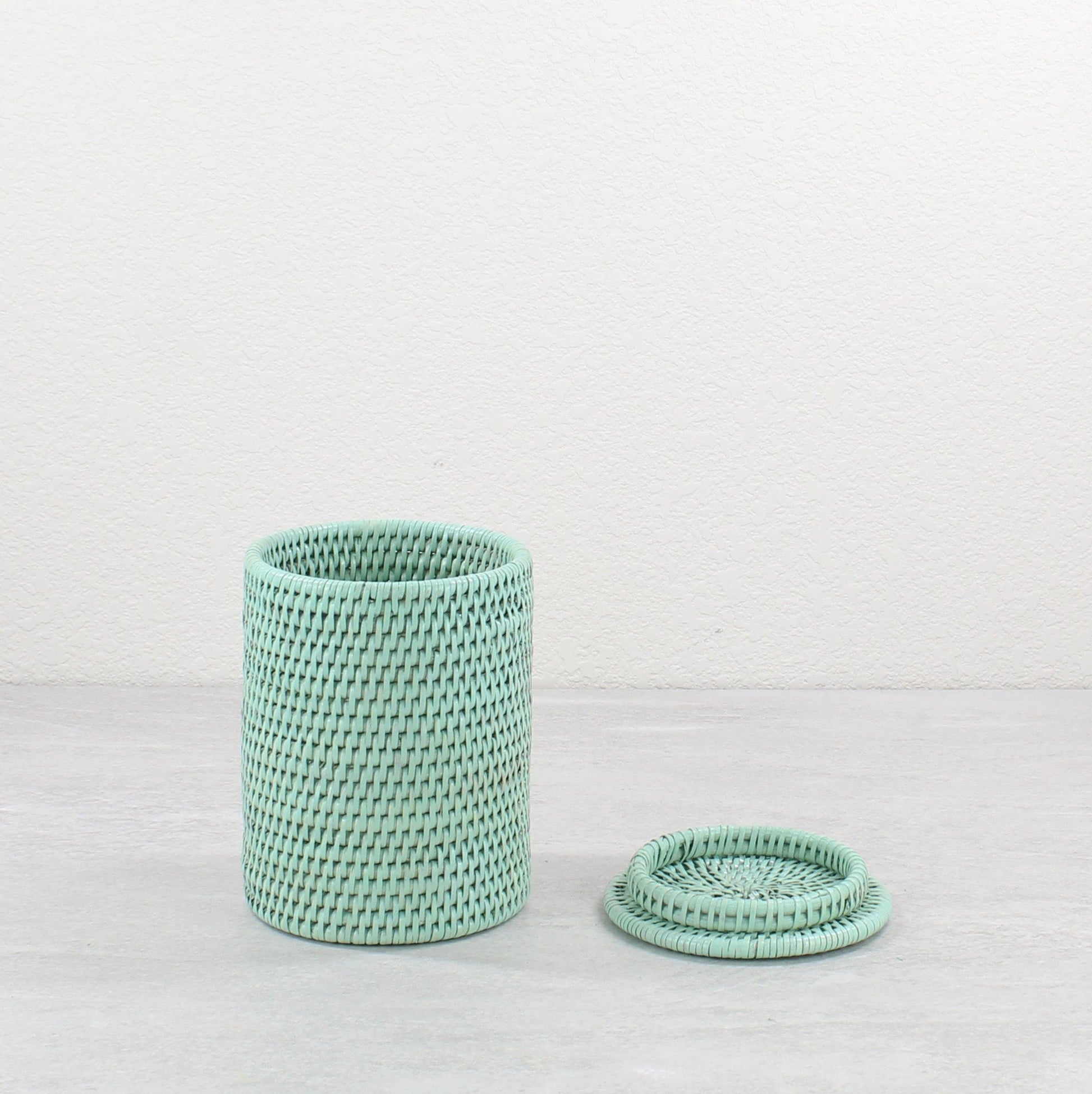 Eco-Handcraft-Rattan_Round_Box_with_Lid_no_Insert_-Sustainable_Home_Organizing-Sage-Leaf-004