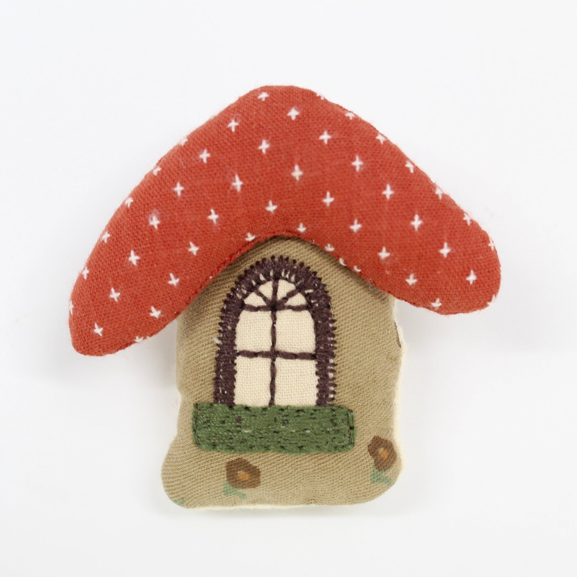 Handmade-Cloth-Red-House-Brooch-01