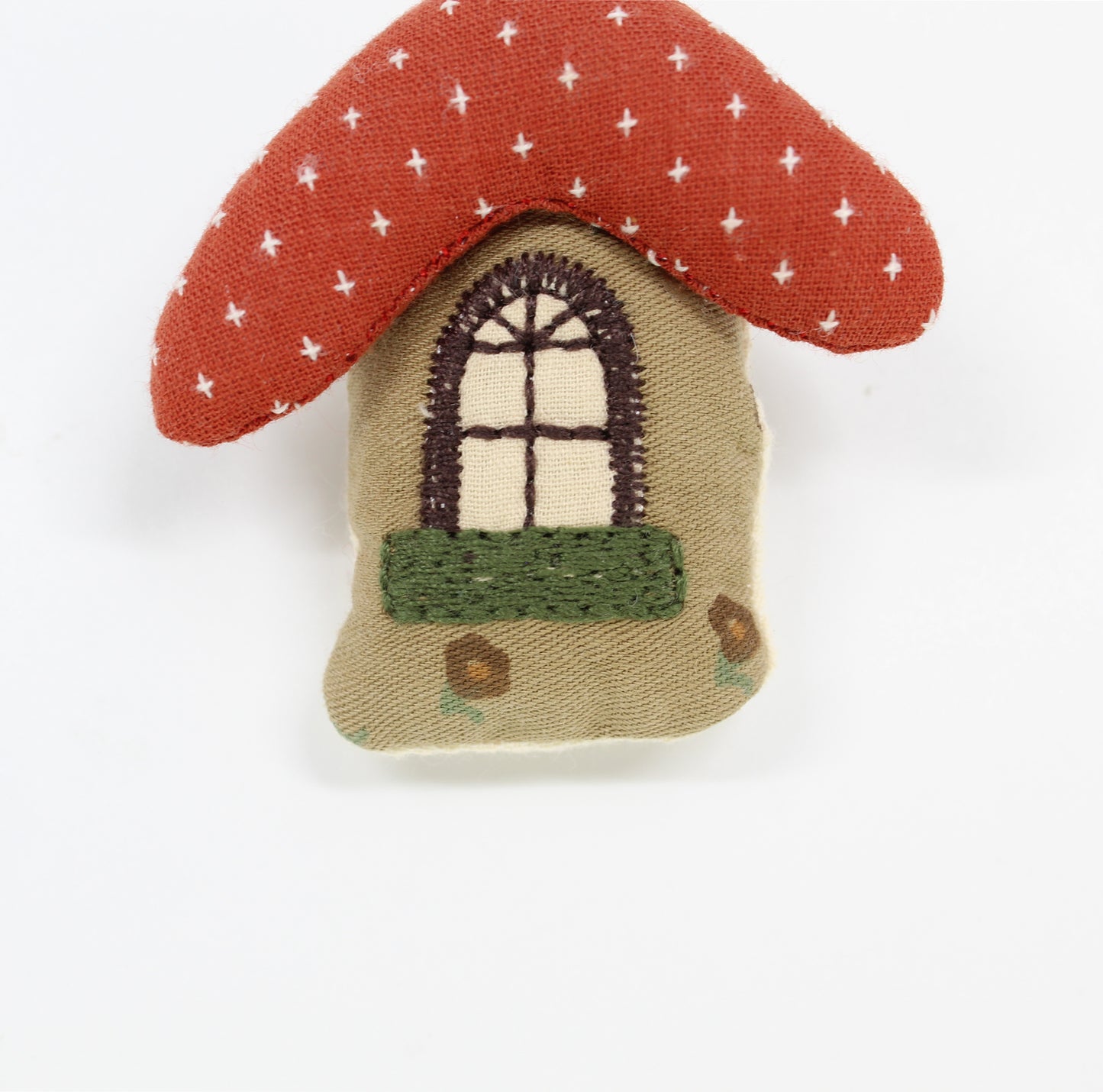 Handmade-Cloth-Red-House-Brooch-03