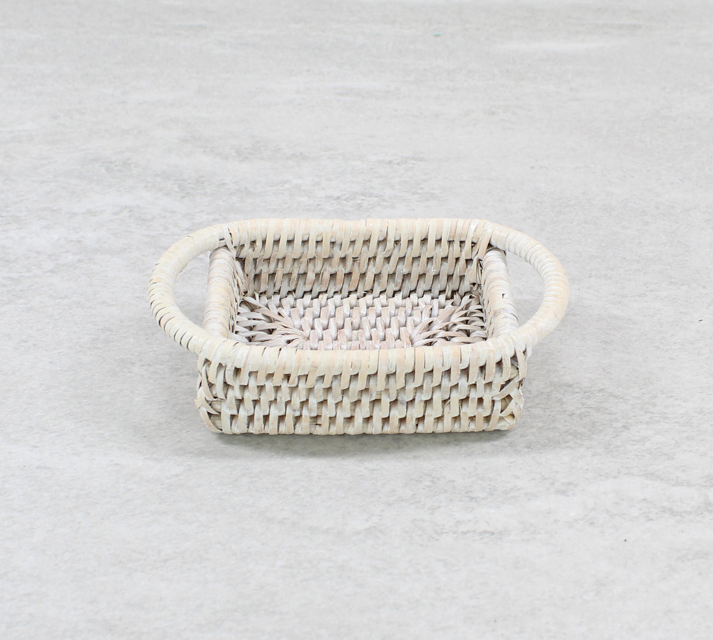 Rattan-Dinning-Accessory-Collection-2_Cases_Round_Condiment_Holder-Sustainable_Home_Organizing-Whitewash-Rattan_Salt_and_Pepper_Tray-12