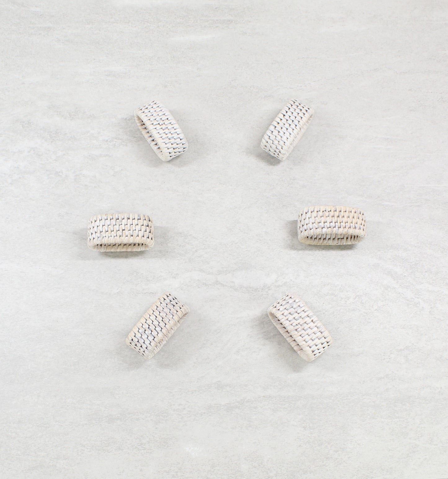 Rattan-Napkin-Rings-Sustainable-Luxury-Home-Decor-Whitewash-002