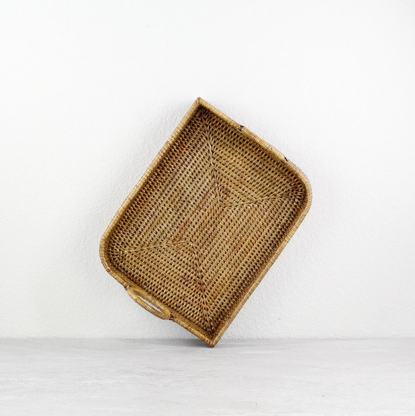 Rattan-Small-Leaf-Shape-Tray-Whitewash_SageLeaf_HoneyBrown-006