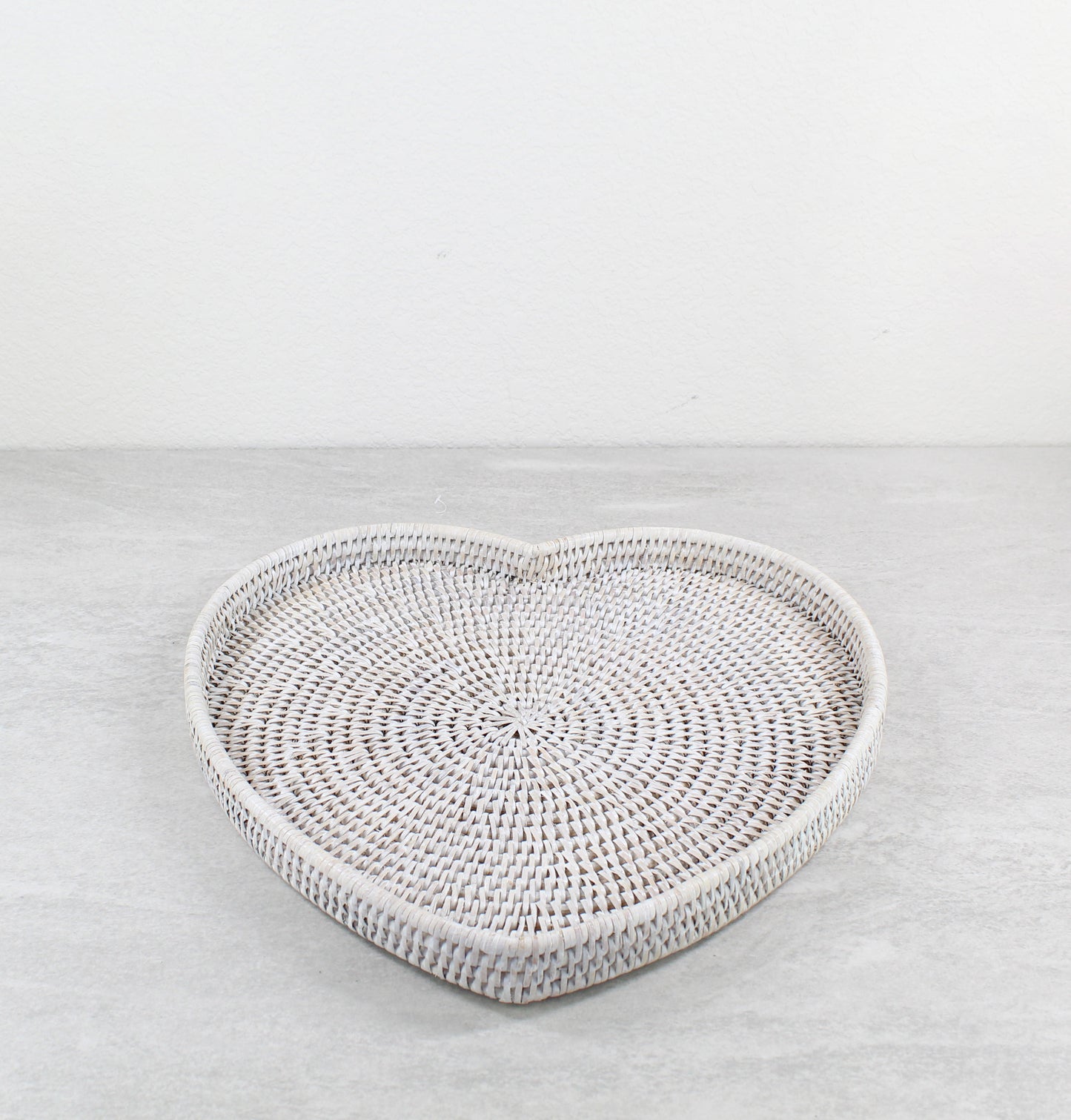 Rattan_Heart_Tray-Sustainable_Luxury_Home_Organizing-08