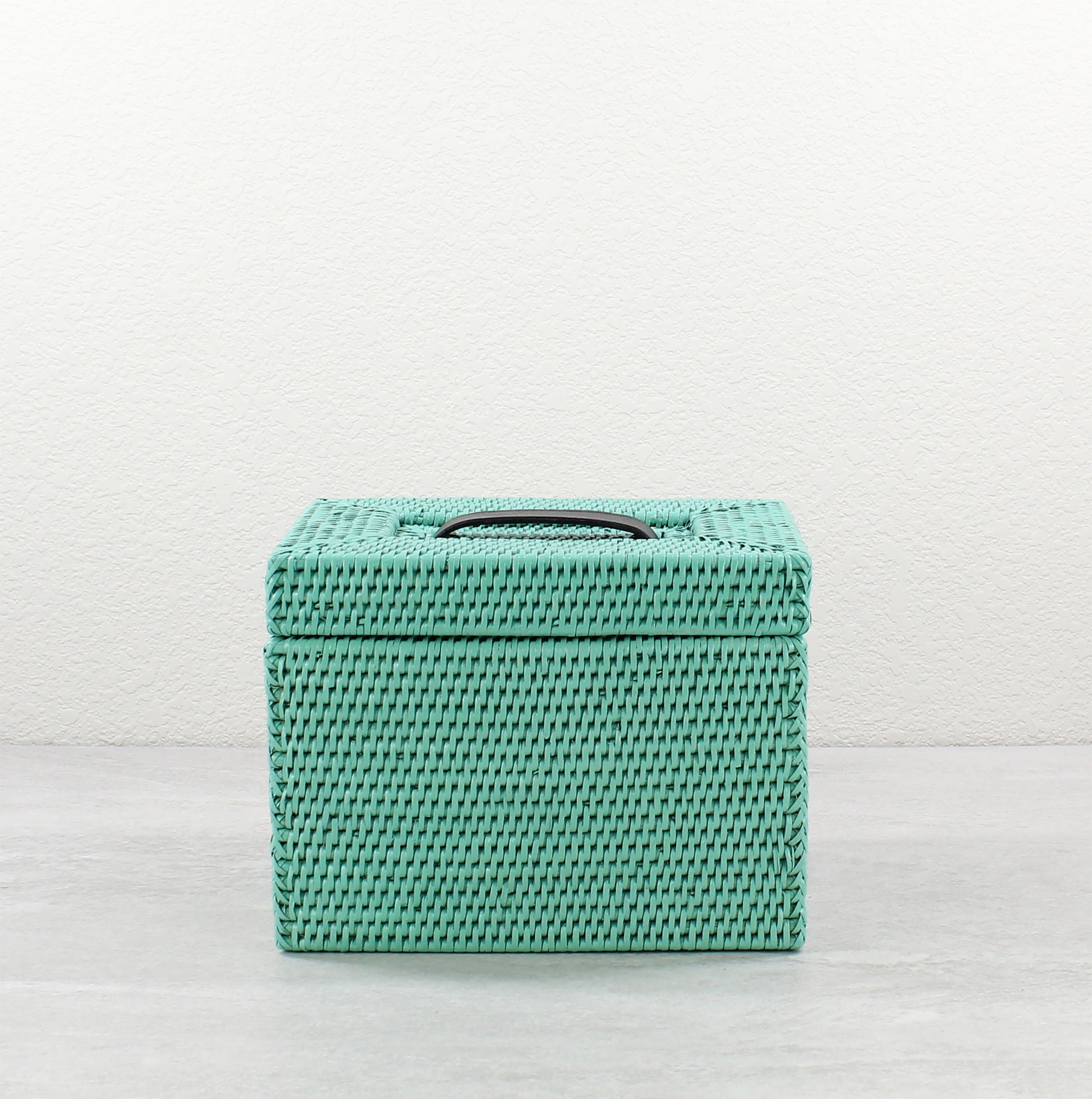 Rattan_Makeup_Box_with_Lid_No_Insert_-Sustainable_Home_Organizing-Sea_Glass-002