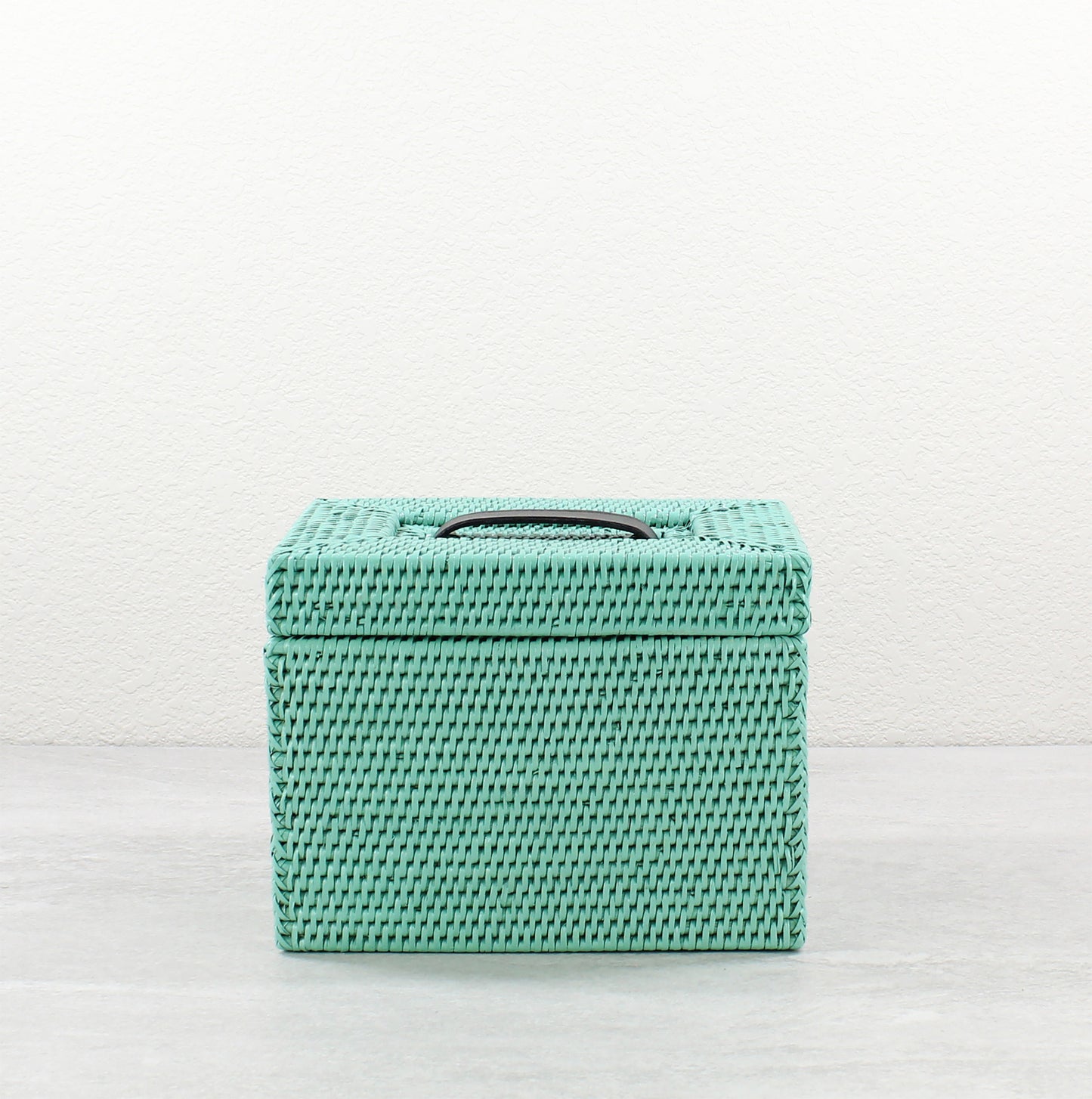 Rattan_Makeup_Box_with_Lid_No_Insert_-Sustainable_Home_Organizing-Sea_Glass-02