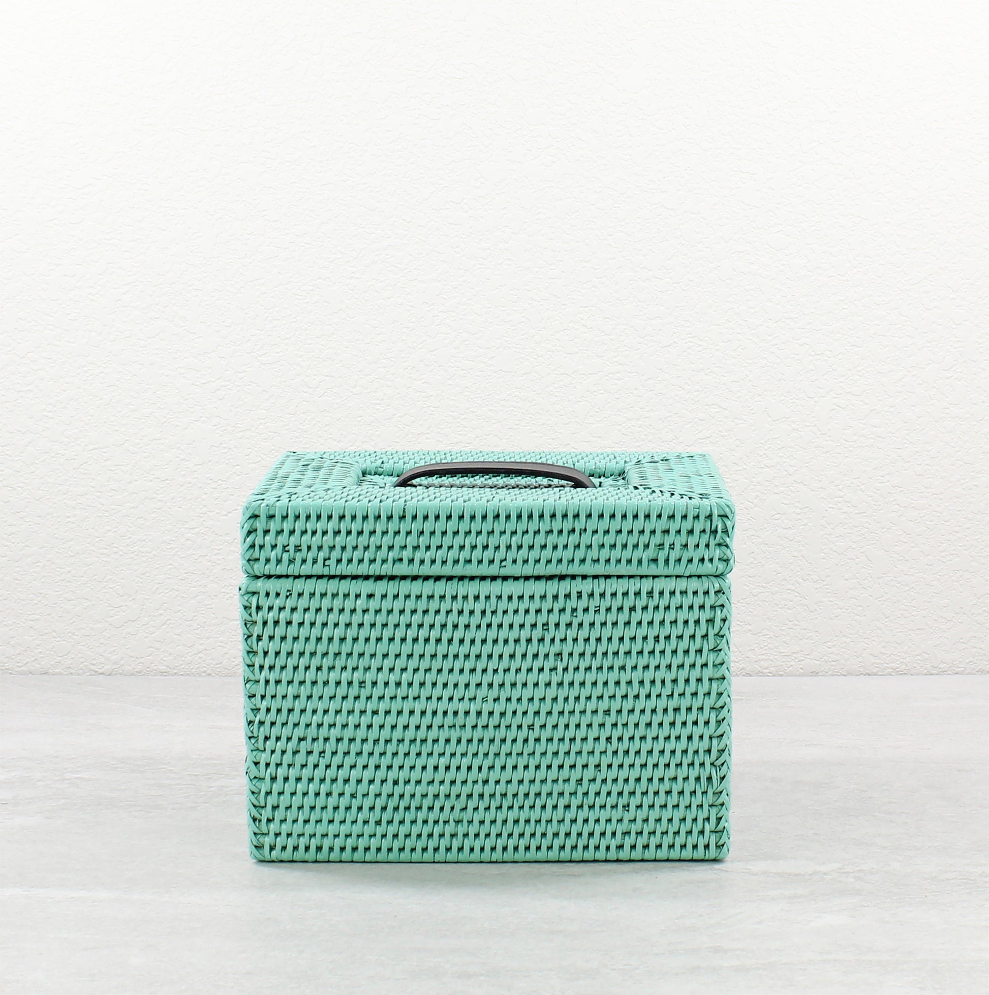 Rattan_Makeup_Box_with_Lid_No_Insert_-Sustainable_Home_Organizing-Sea_Glass-02