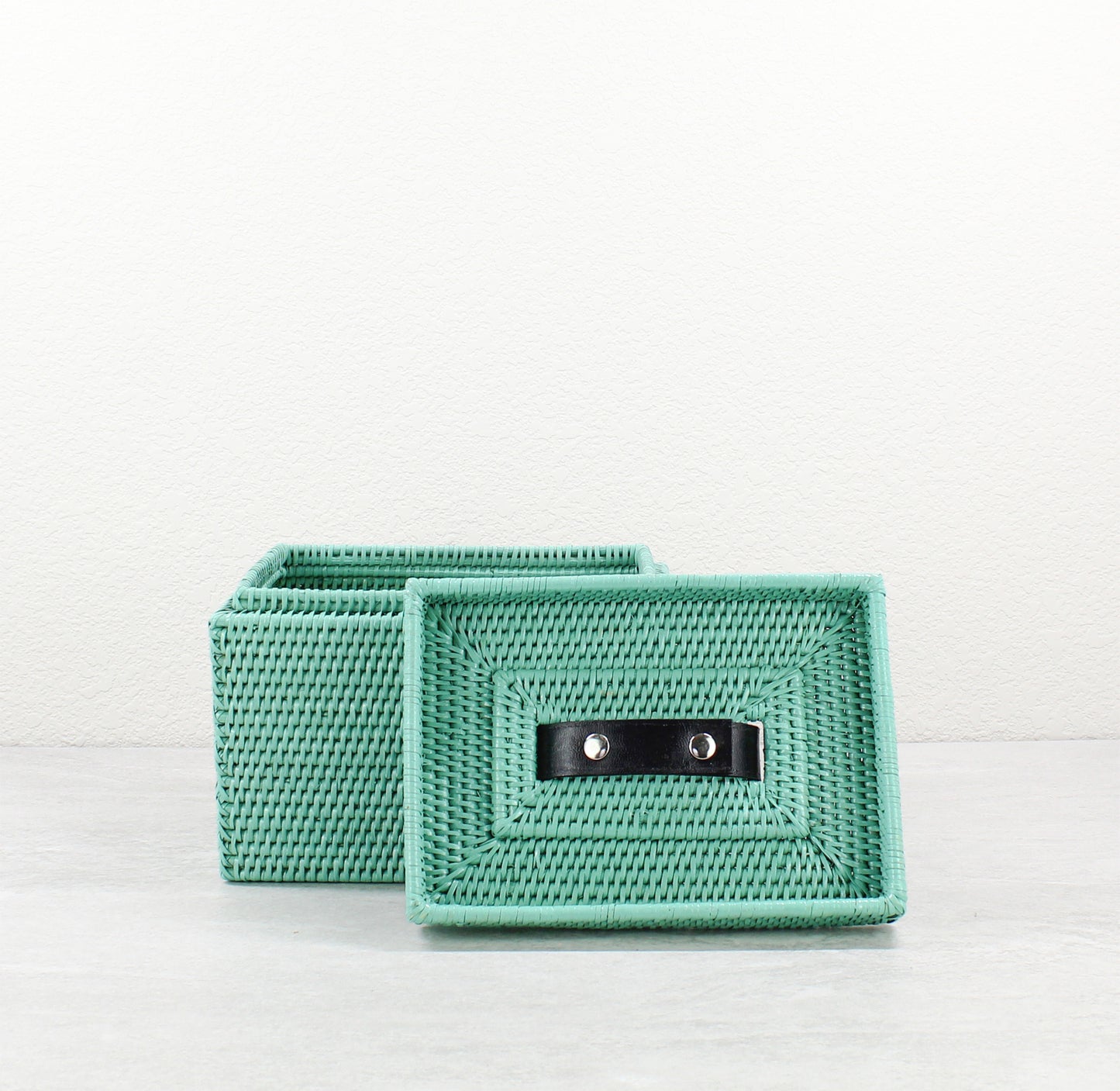 Rattan_Makeup_Box_with_Lid_No_Insert_-Sustainable_Home_Organizing-Sea_Glass-03