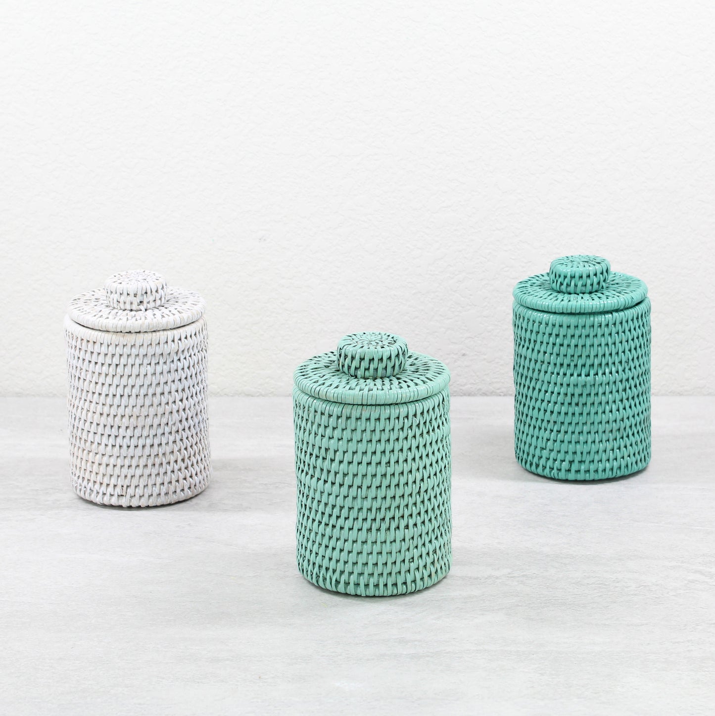 Rattan_Round_Basket_with_Lid_No_Insert_-Sustainable_Home_Organizing-Colorful-01