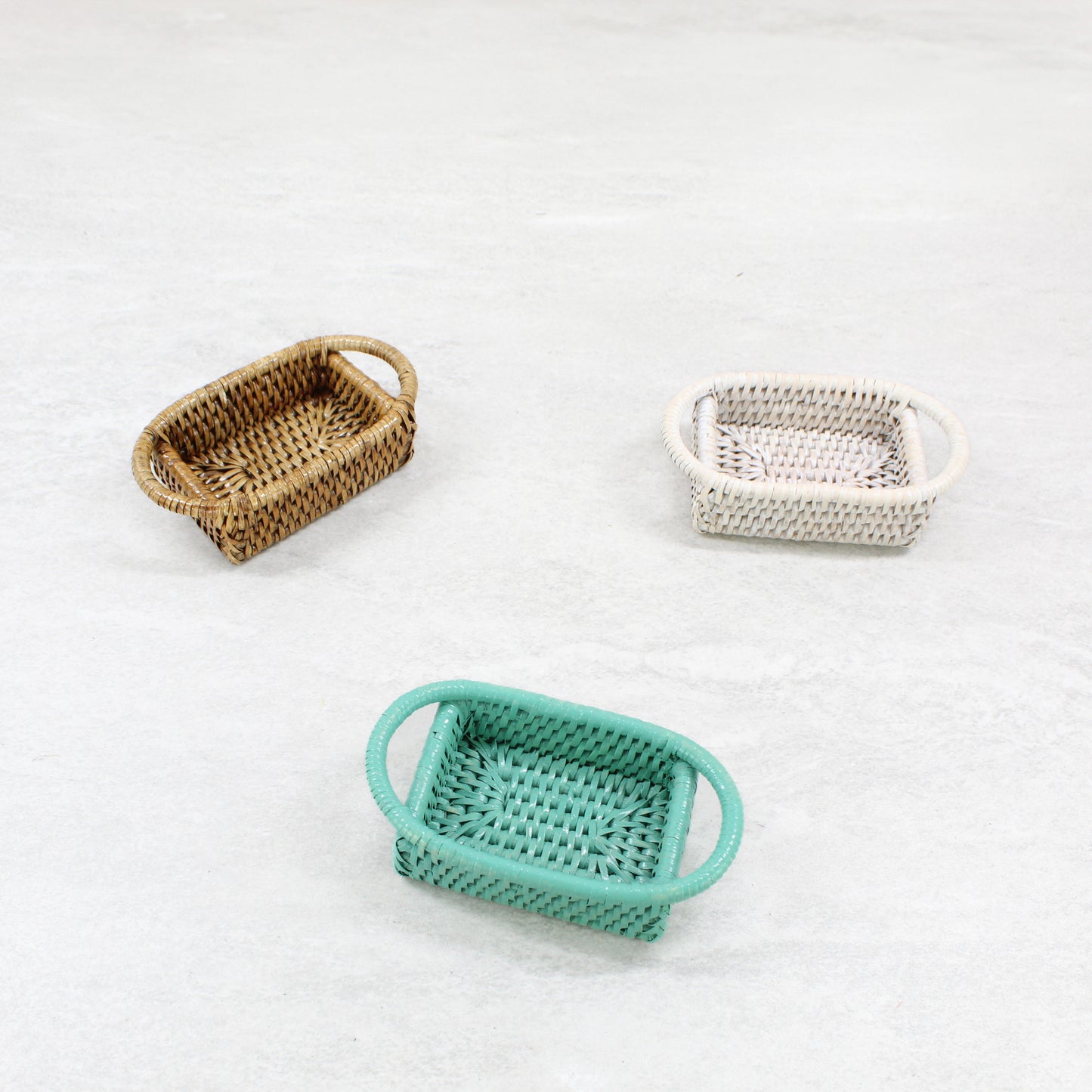 Rattan_Salt_and_Pepper_Tray-Sustainable_Home_Organizing-002