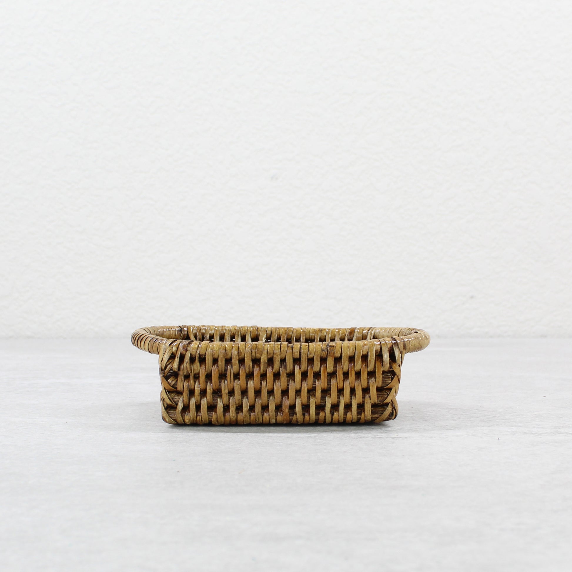 Rattan_Salt_and_Pepper_Tray-Sustainable_Home_Organizing-Honey_Brown-006