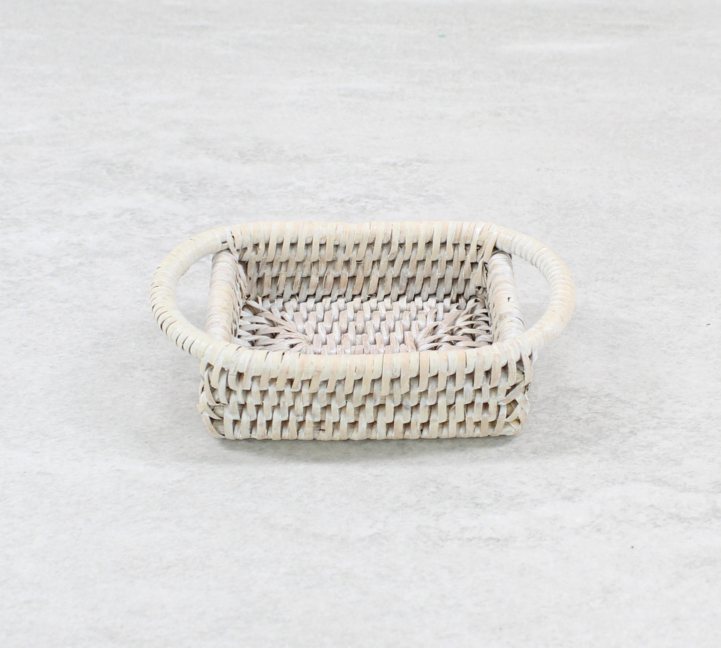 Rattan_Salt_and_Pepper_Tray-Sustainable_Home_Organizing-Whitewash-005