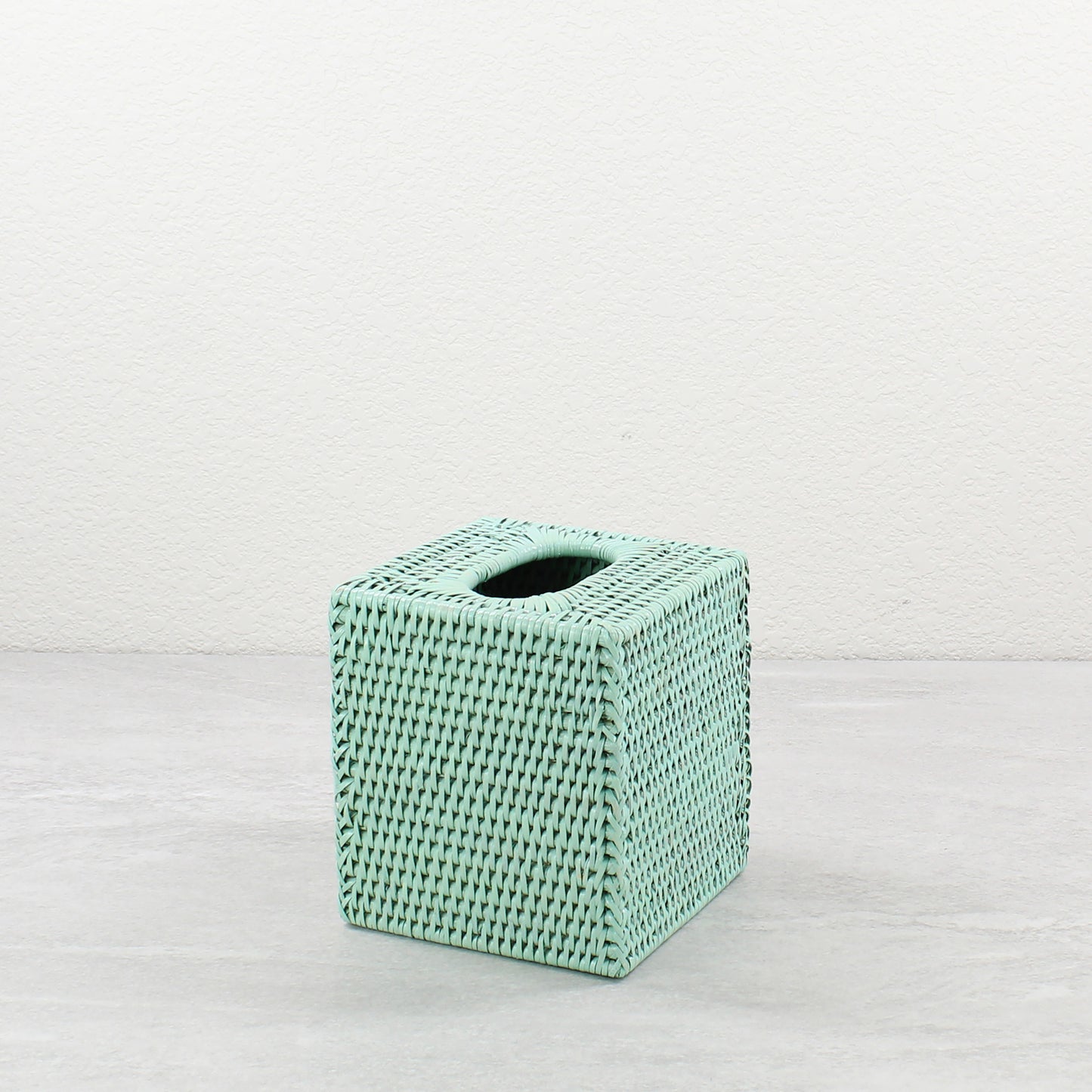 Rattan_Tissue_Box-Sustainable_Home_Organizing-Sage_Leaf-002