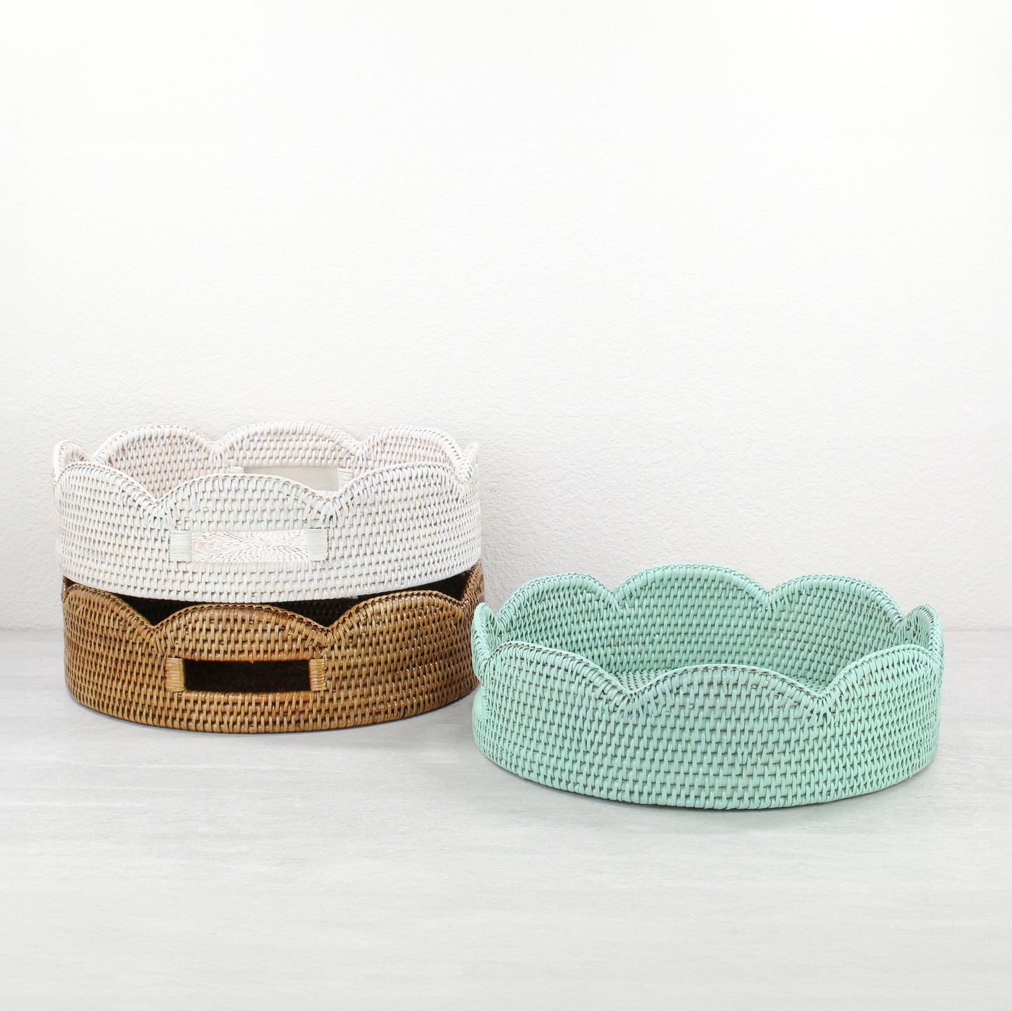 Round-Scalloped-Rattan-Tray-Sustainable-Home-Organizing-Large-001