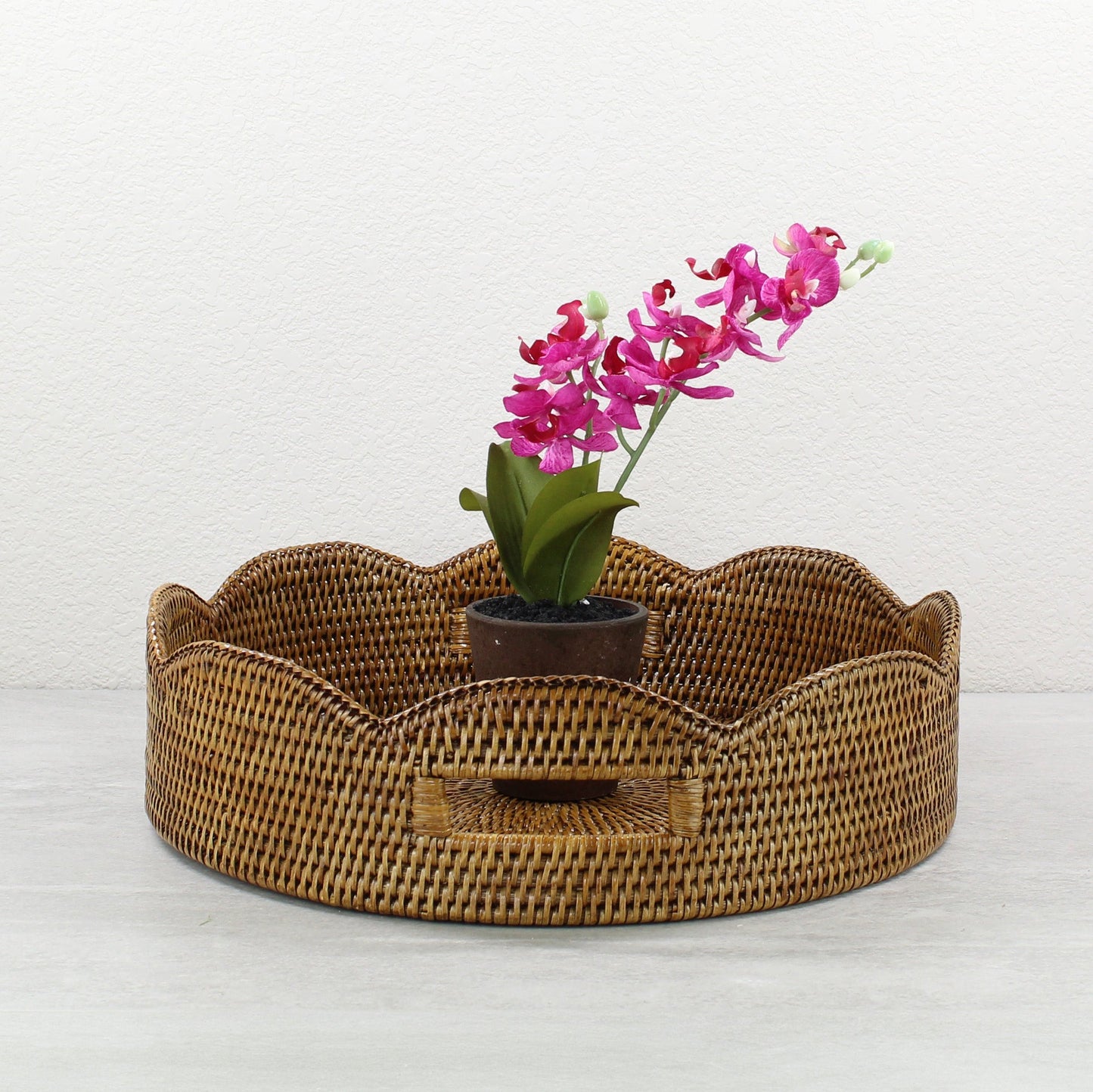 Round-Scalloped-Rattan-Tray-Sustainable-Home-Organizing-Large-008