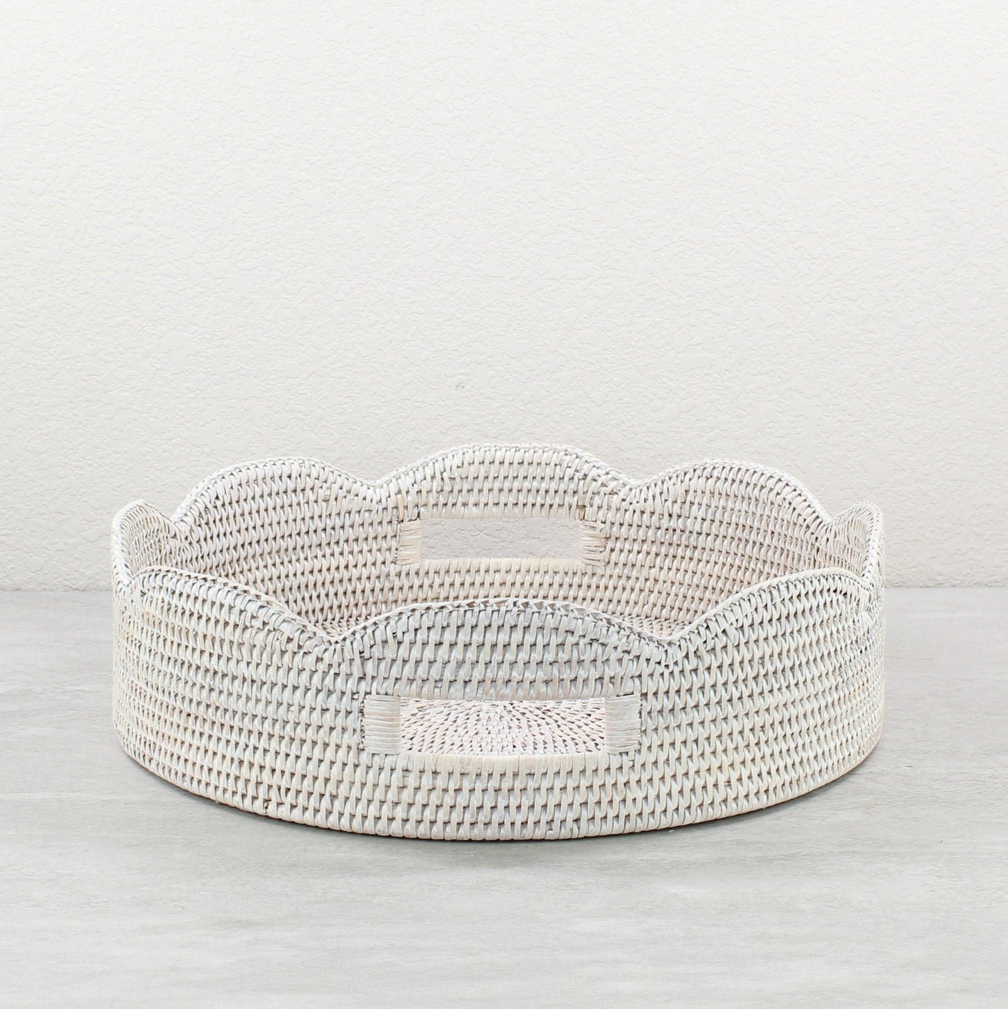 Round-Scalloped-Rattan-Tray-Sustainable-Home-Organizing-Large-012