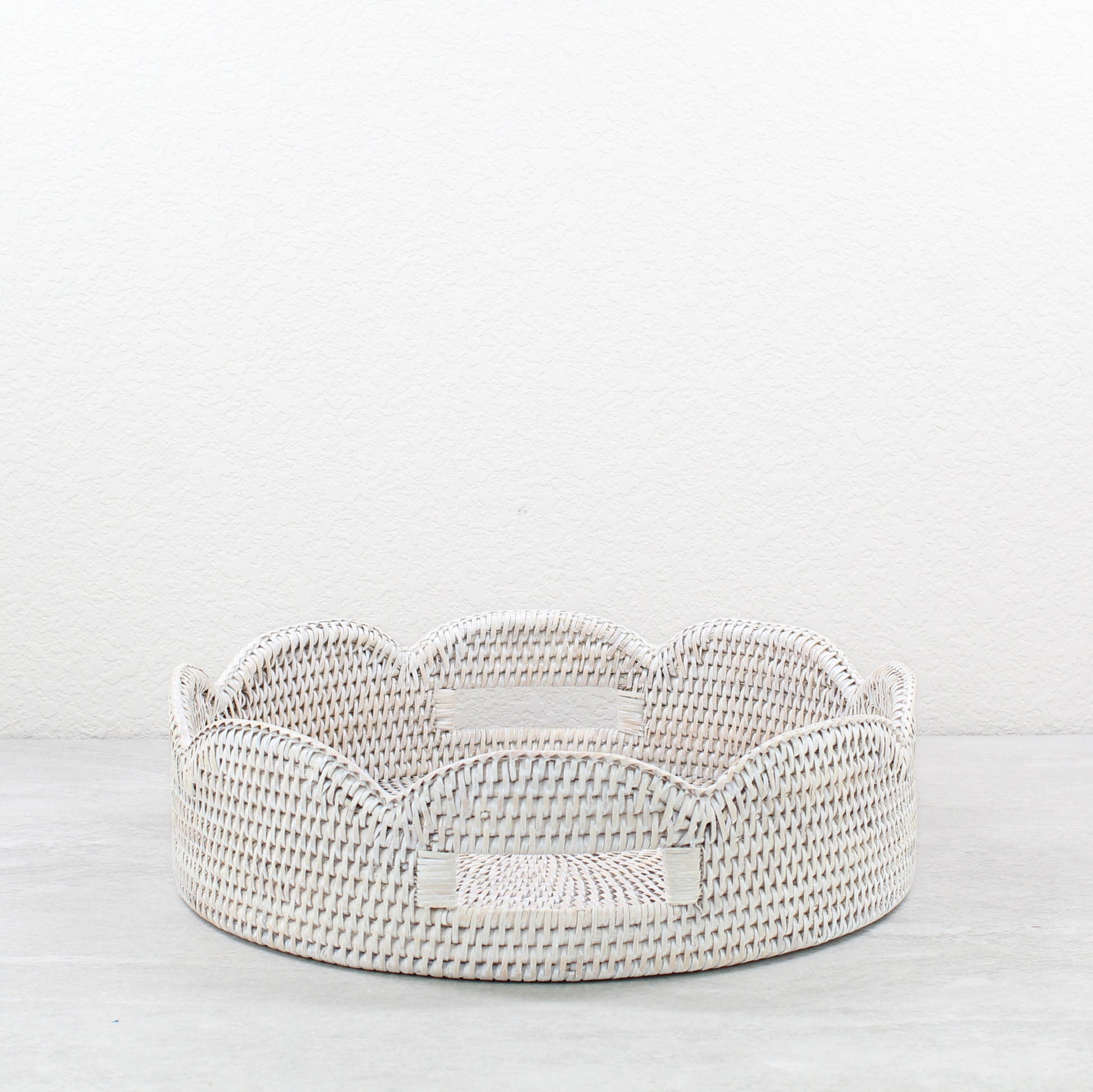 Round-Scalloped-Rattan-Tray-Sustainable-Home-Organizing-Medium-Whitewash-15