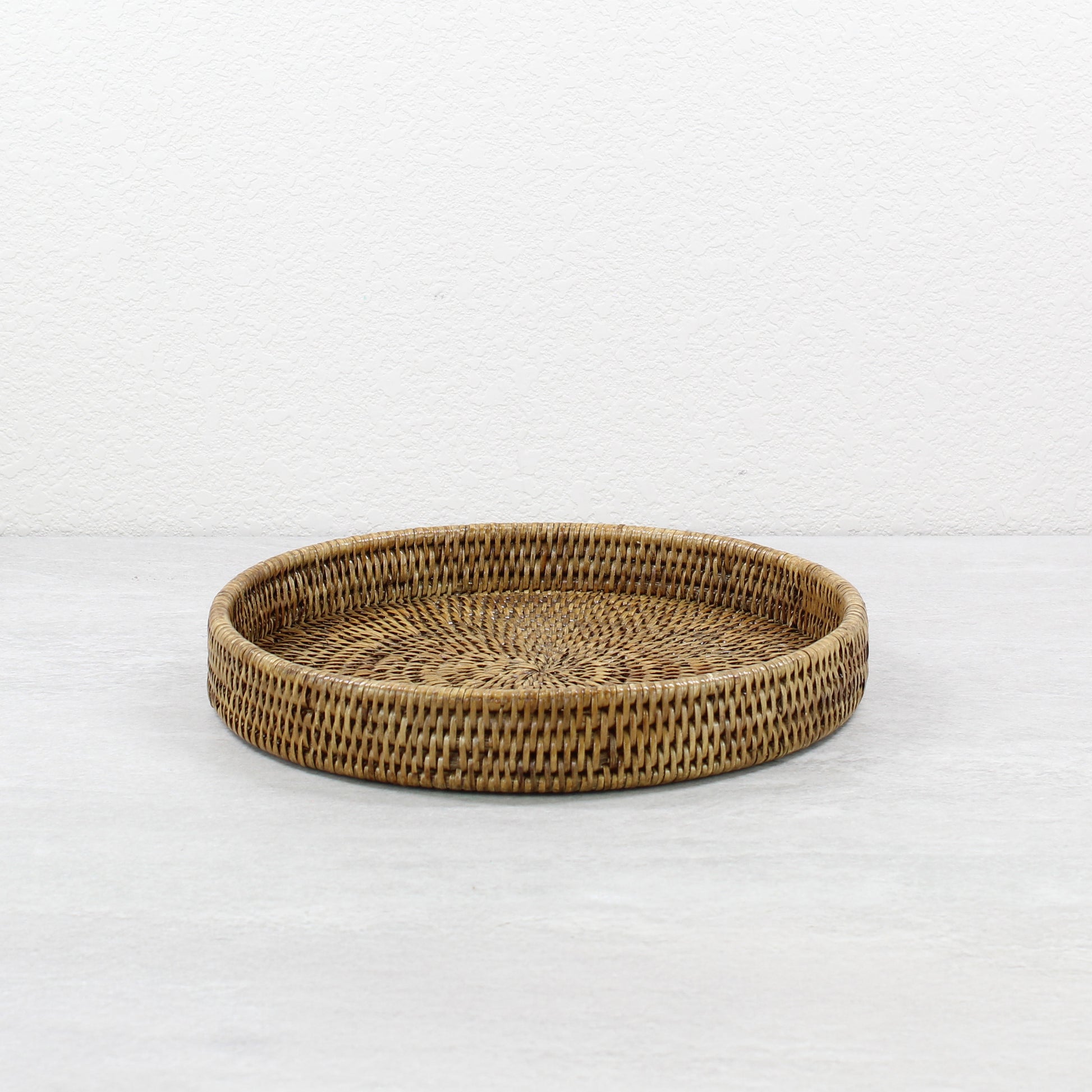 Tight-Woven-Round-Rattan-Tray-Sustainable-Home-Organizing-Colorful-006