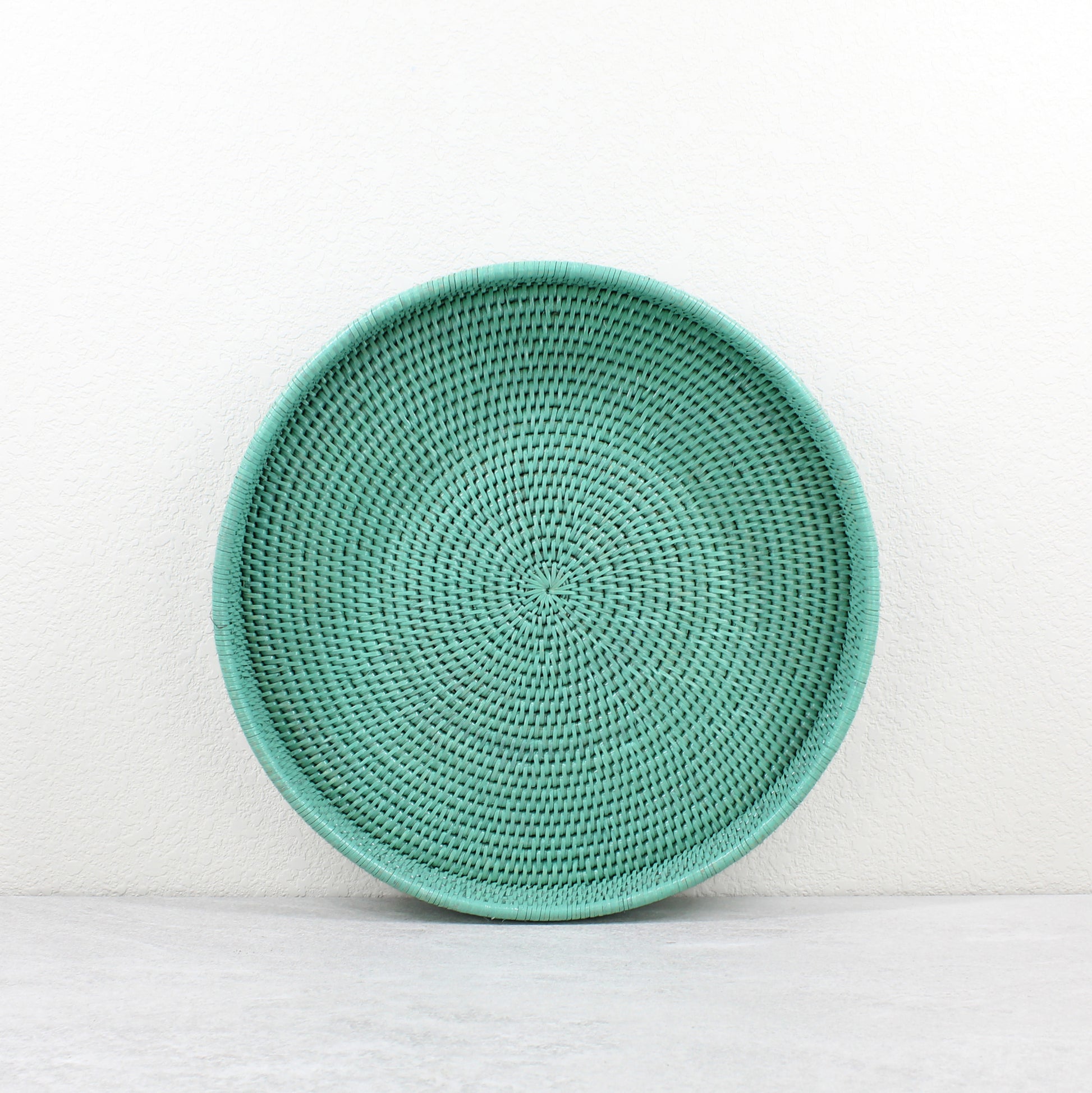 Tight-Woven-Round-Rattan-Tray-Sustainable-Home-Organizing-Colorful-010