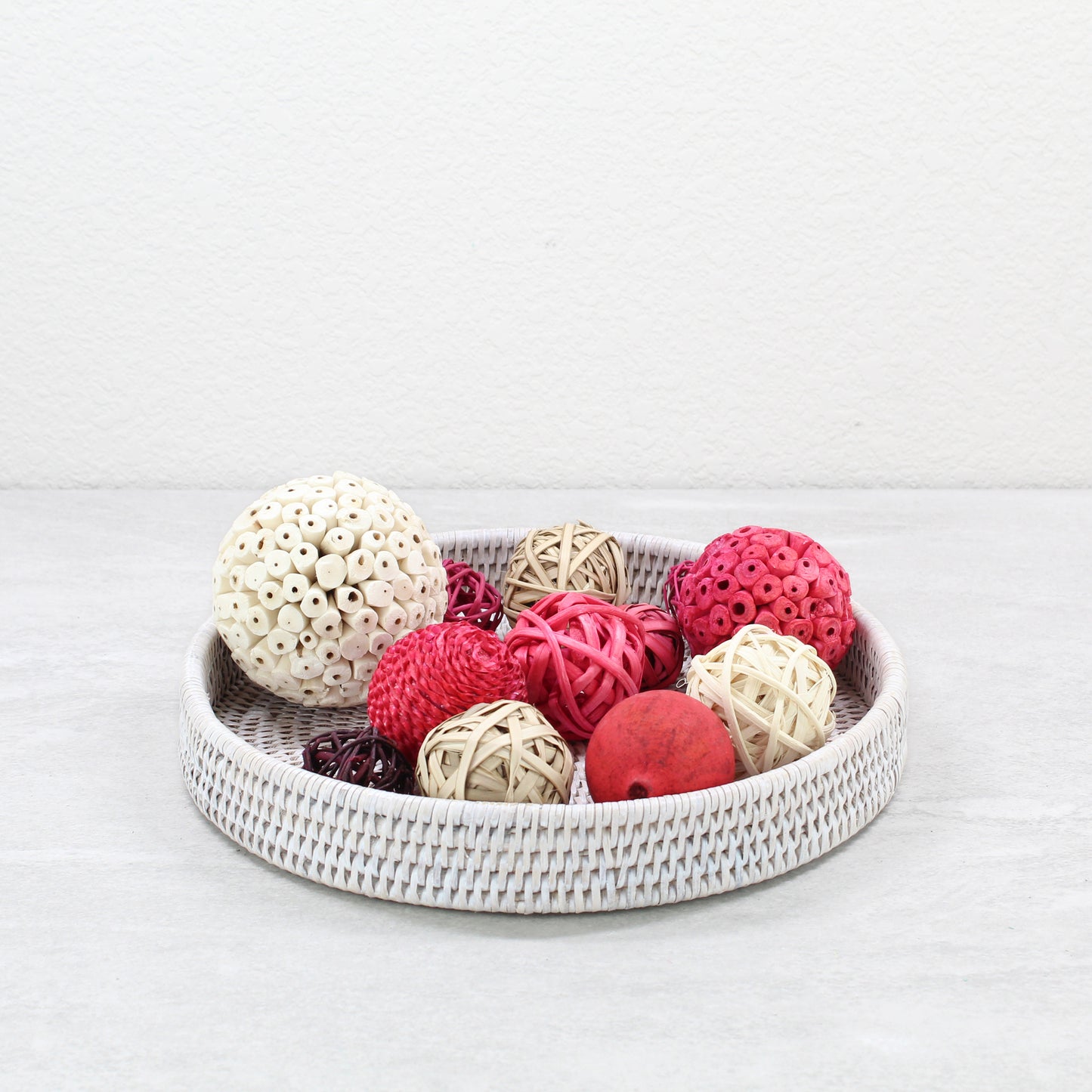 Tight-Woven-Round-Rattan-Tray-Sustainable-Home-Organizing-Colorful-016