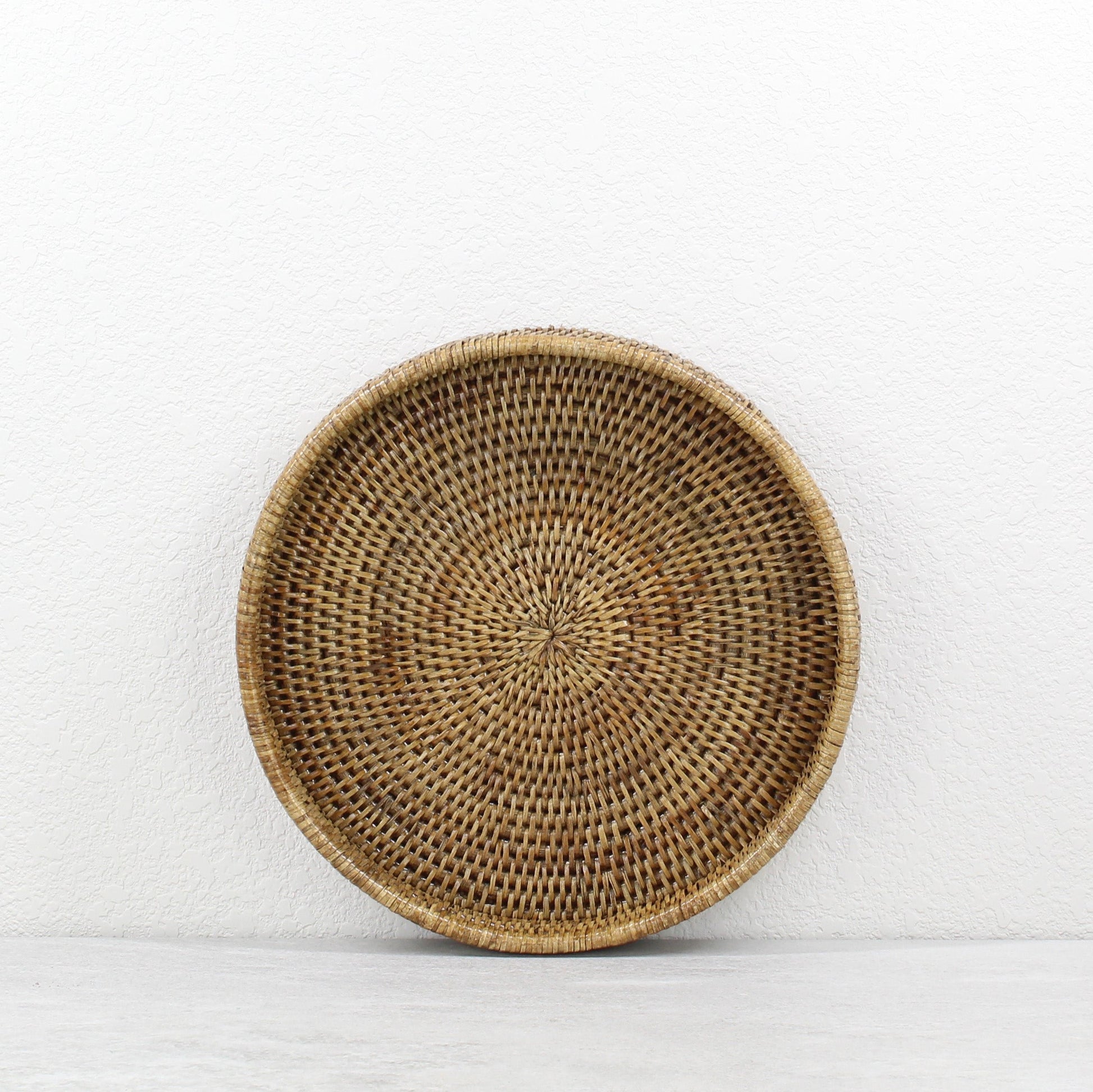 Tight-Woven-Round-Rattan-Tray-Sustainable-Home-Organizing-HoneyBrown-002