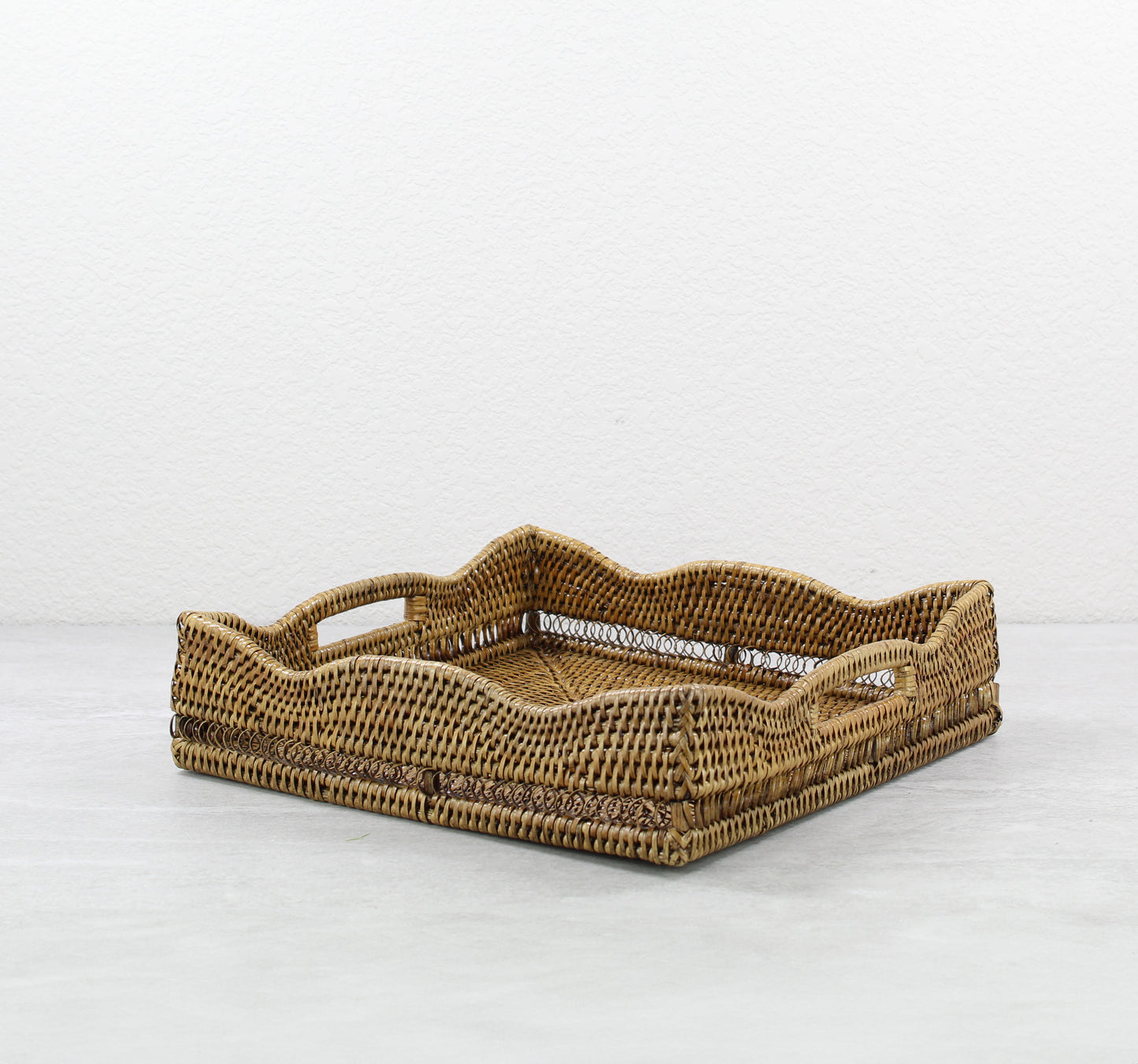 Weaved-Scalloped-Tray-Square-Small-Sustainable-Home-Organizing-Combination-005