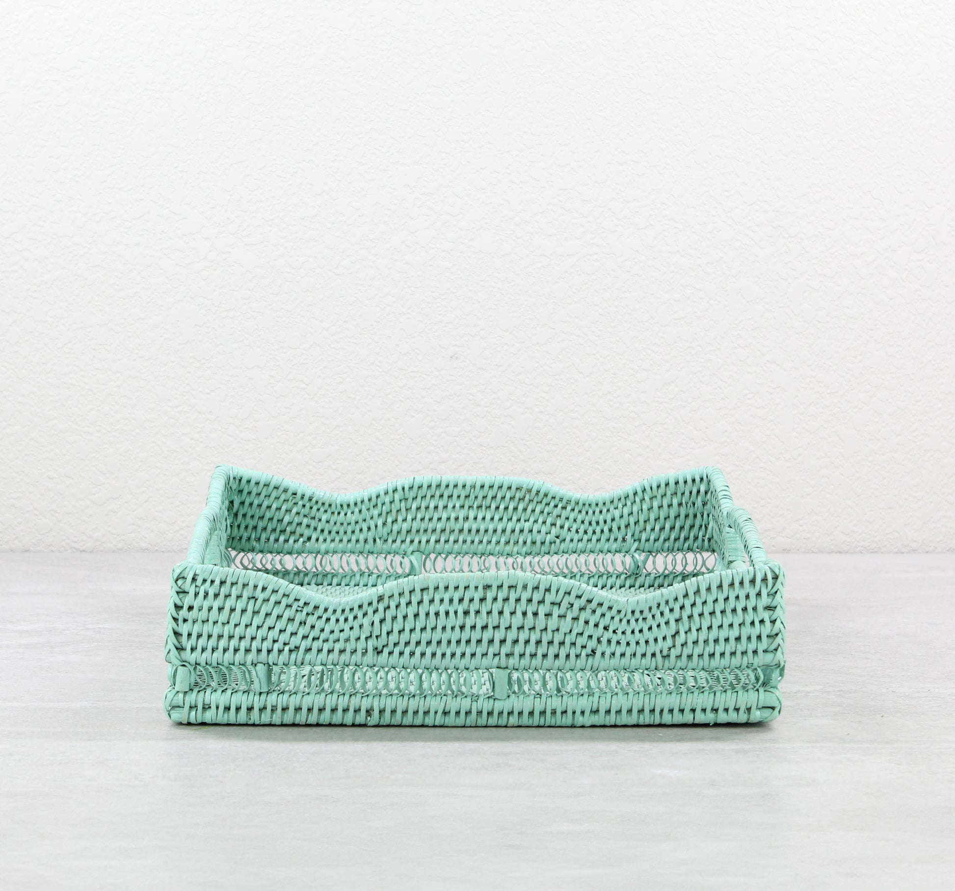 Weaved-Scalloped-Tray-Square-Small-Sustainable-Home-Organizing-Combination-017