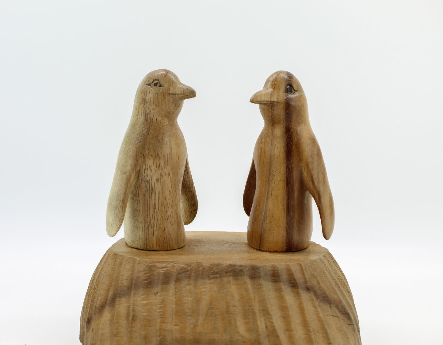 Wood-Penguin-Sculpture-Save-the-Arctic-Conservation-Wildlife-Climate-Change-003