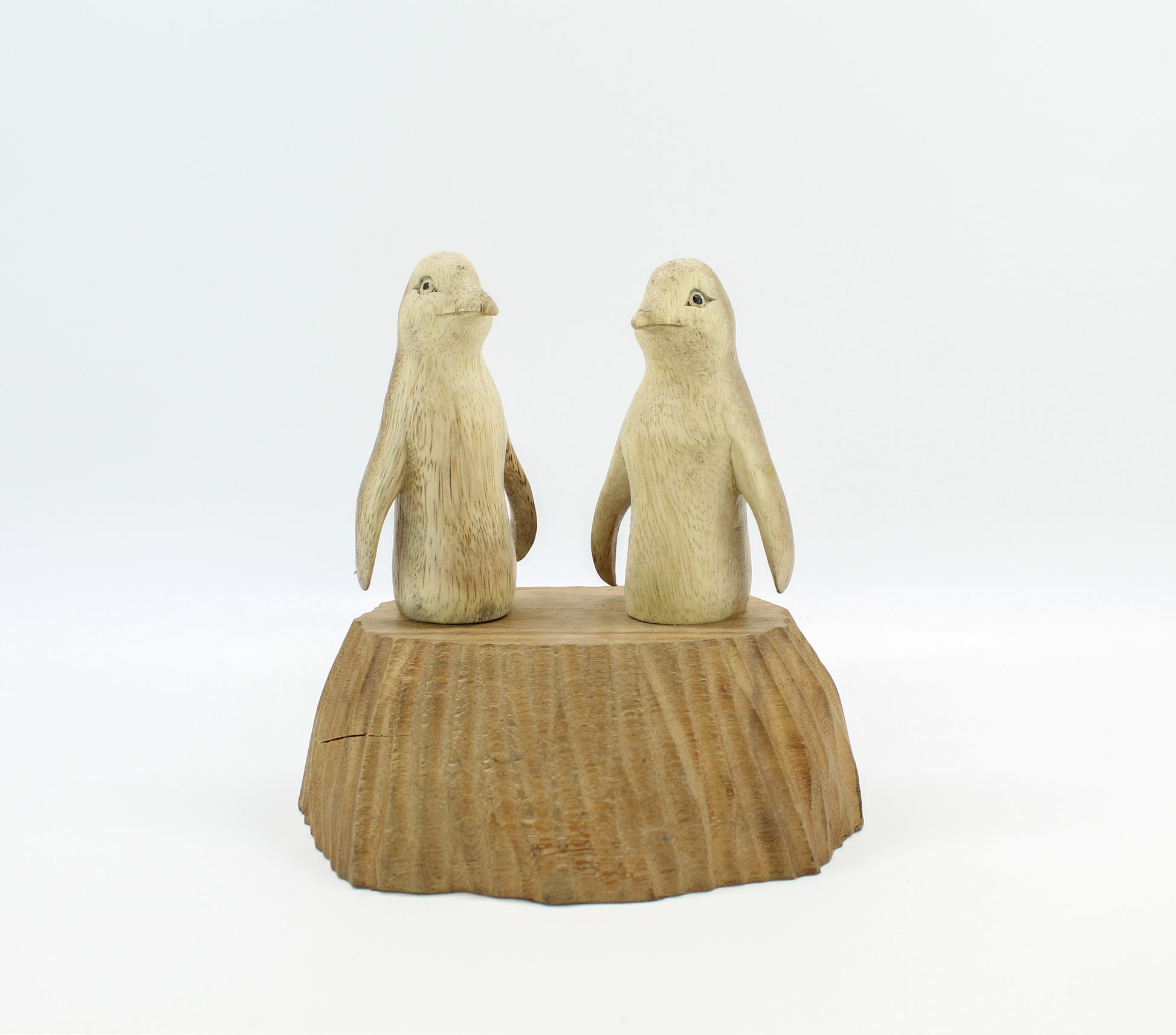 Wood-Penguin-Sculpture-Save-the-Arctic-Conservation-Wildlife-Climate-Change-004