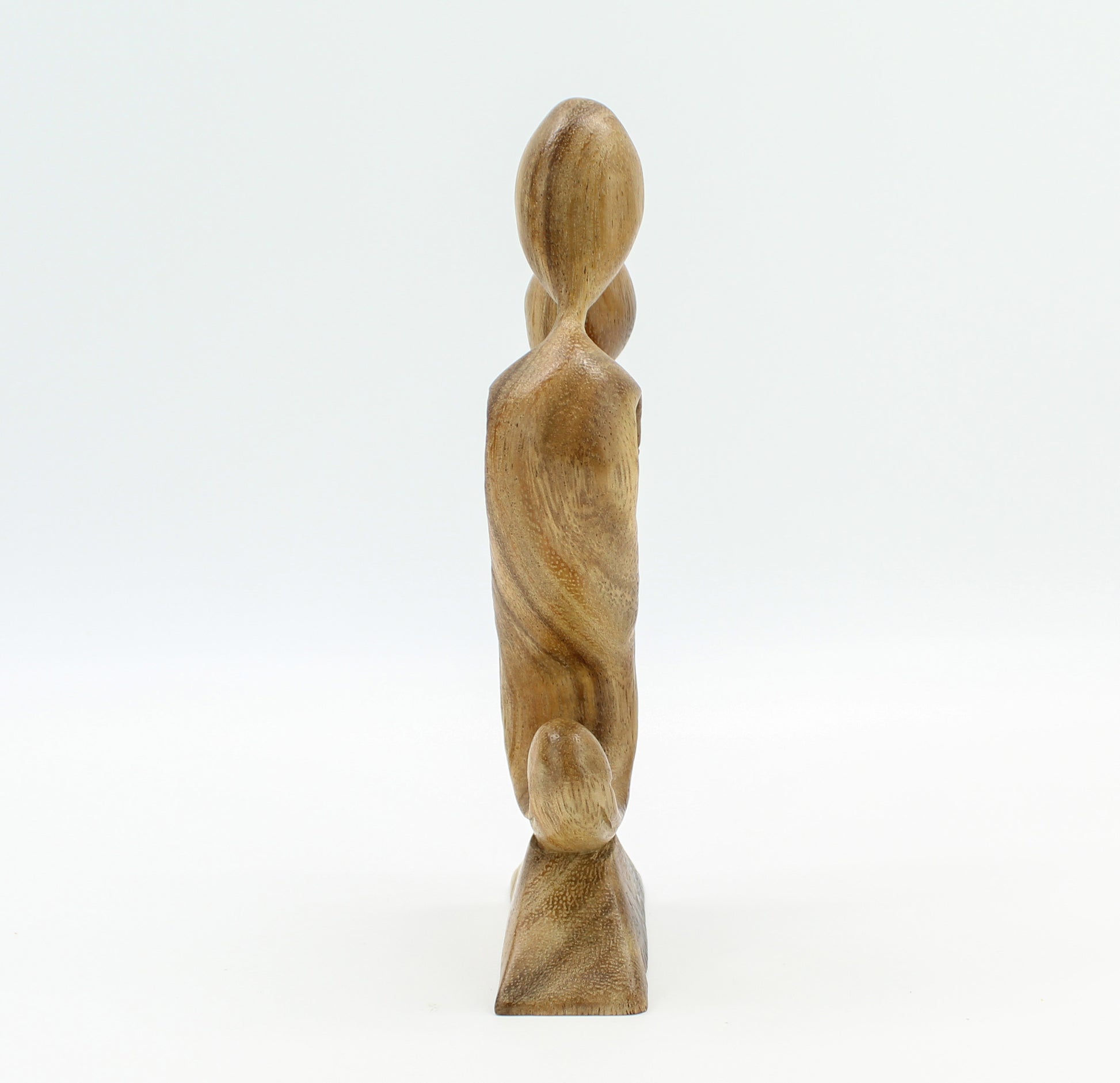 Wood-Romantic-Love-Sculpture-005