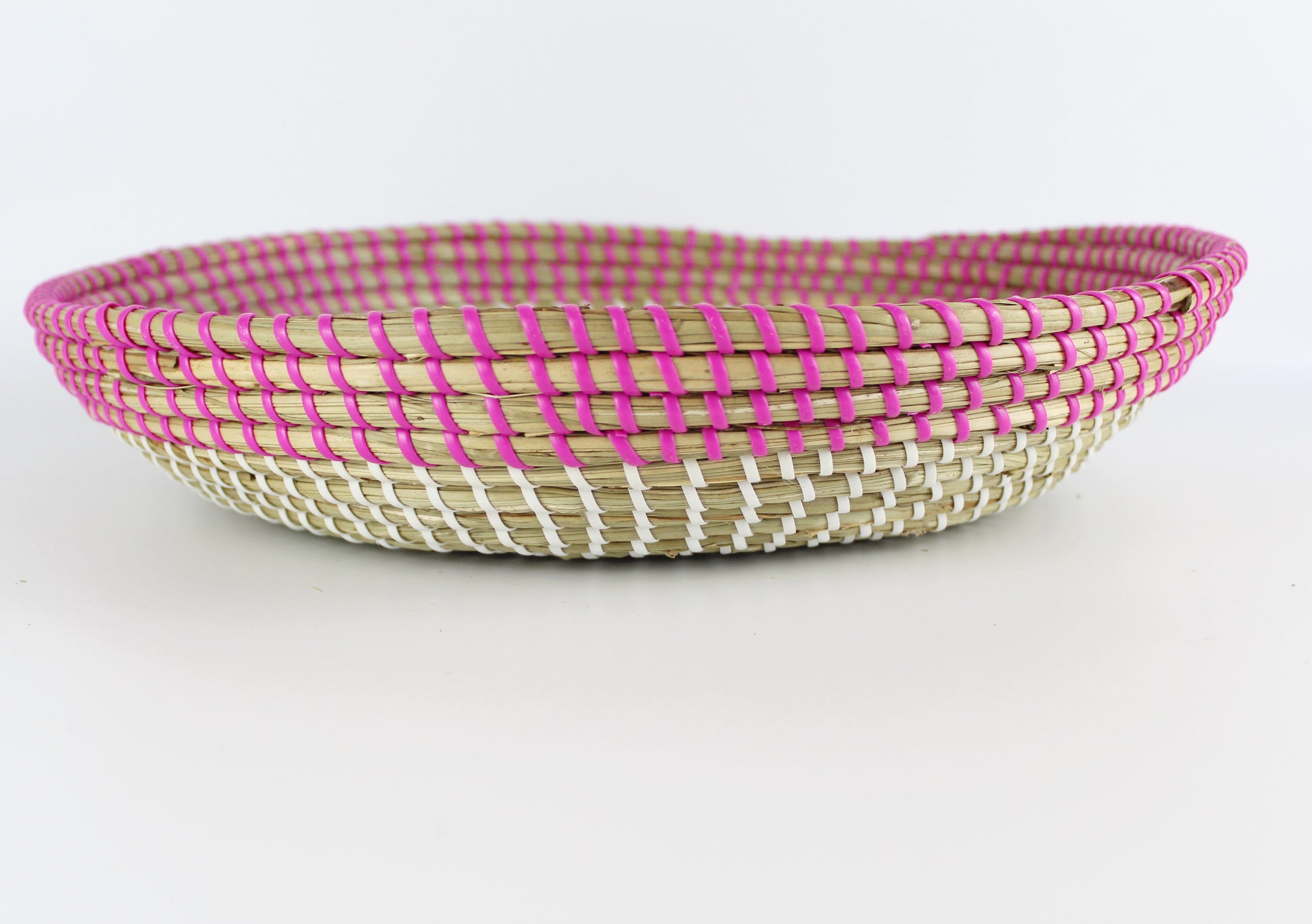 Natural Seagrass Woven Mother of Pearl Round Tray - Eco Handcraft store